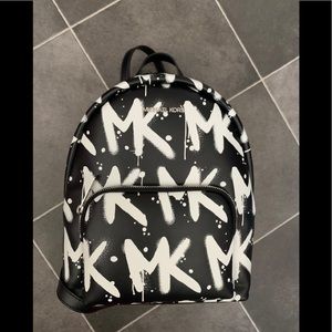 🖤BNWT Michael Kors Erin MD Backpack🖤